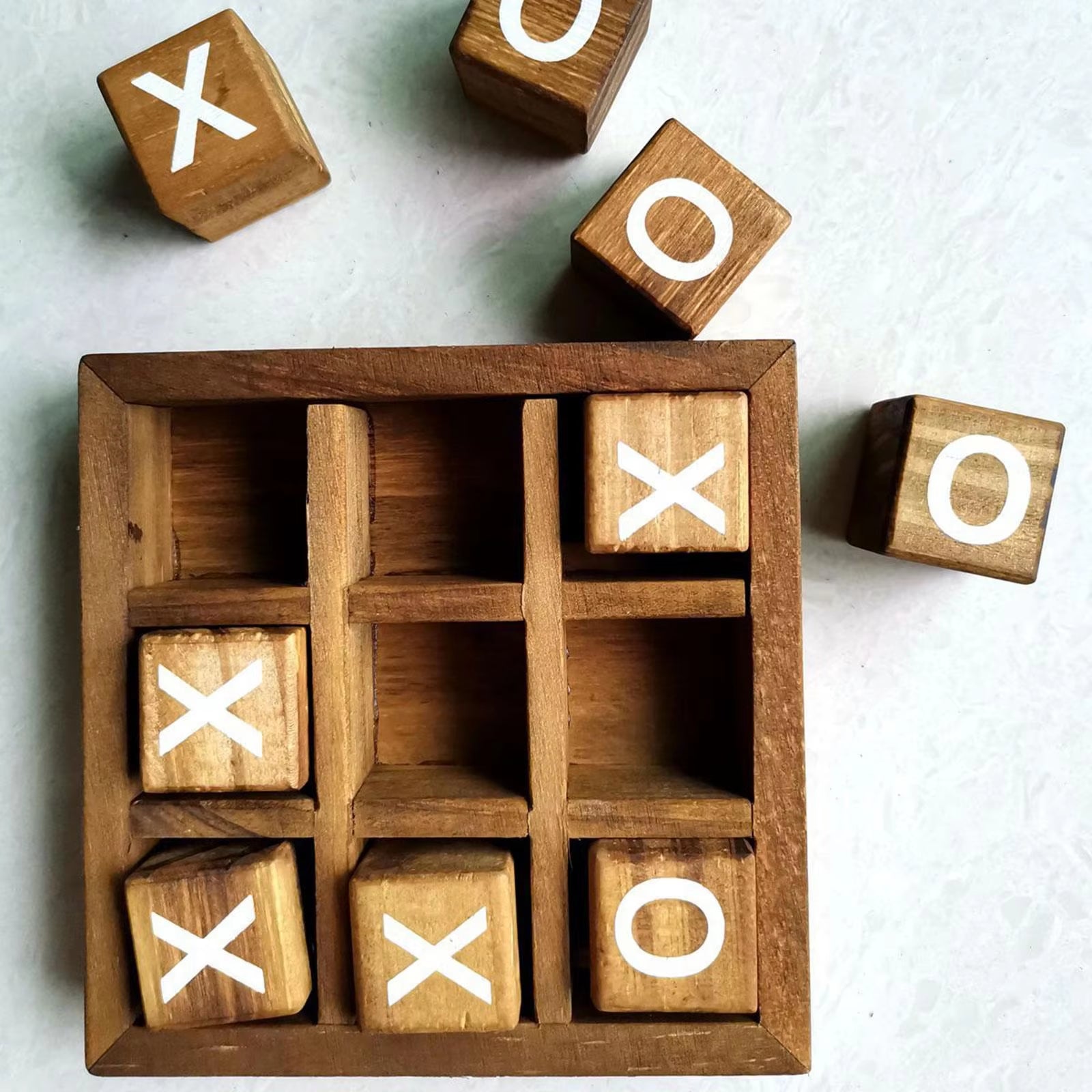 Wooden Tic Tac Toe Game - Engaging Indoor Brain Teaser for Travel and Social Gatherings